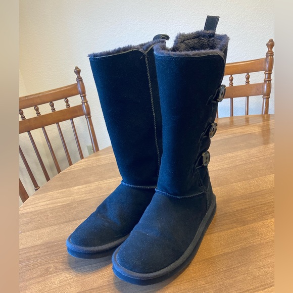 Boots - Picture 2 of 3